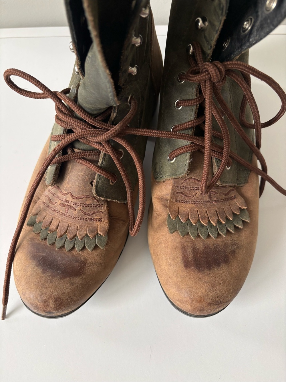 Ariat Women’s Leather Lace Up Boots Brown Green Fringe Kiltie Size 6.5 - Picture 7 of 12